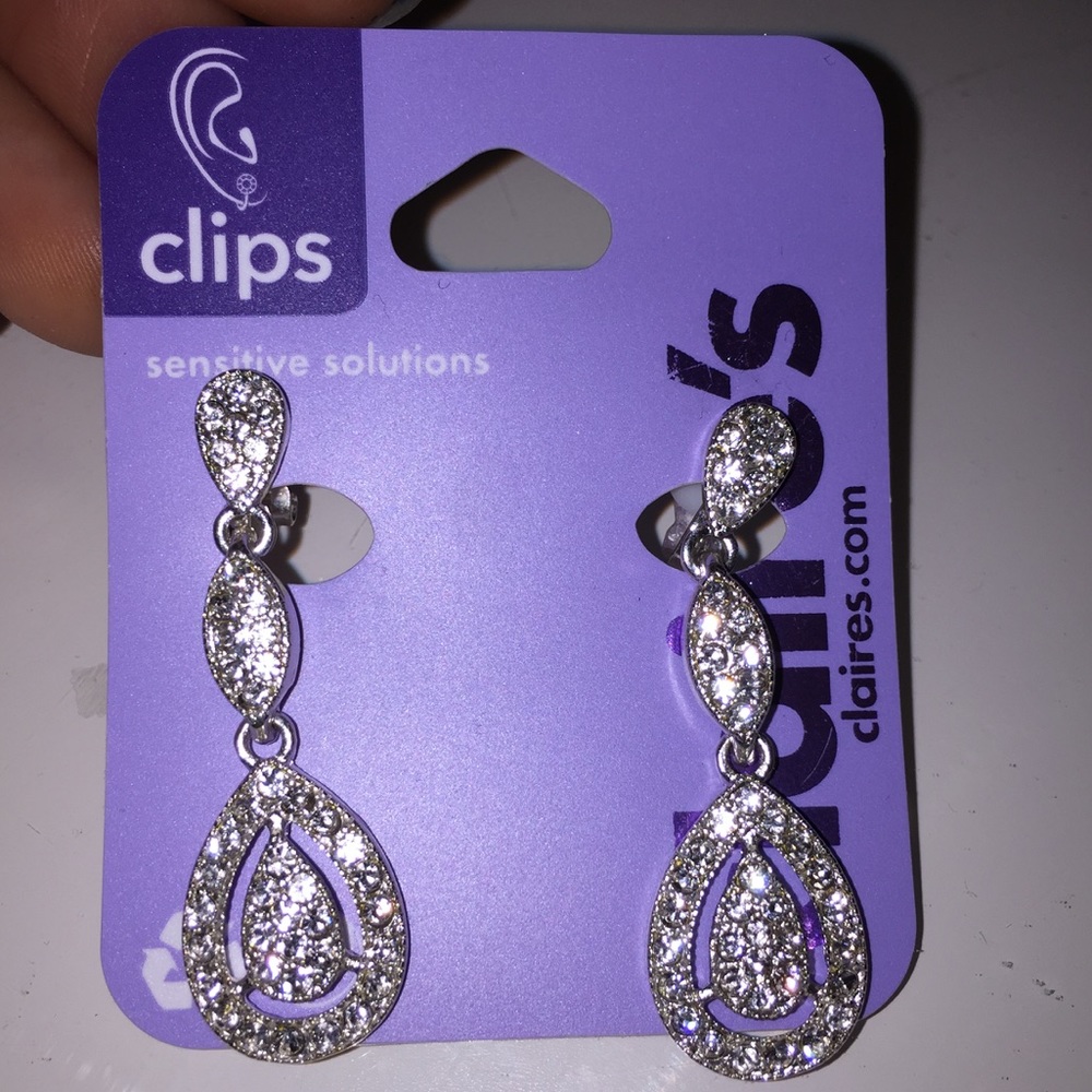 🆕 ✨CLIP ON SILVER EARRINGS✨